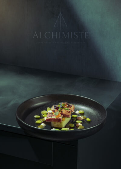 Foodphotography, shooting d'un tataki de thon cuit réalisé en studio photo à Neuchâtel, par le chef cuisinier Glodi de la maison et service traiteur l'Alchimiste.