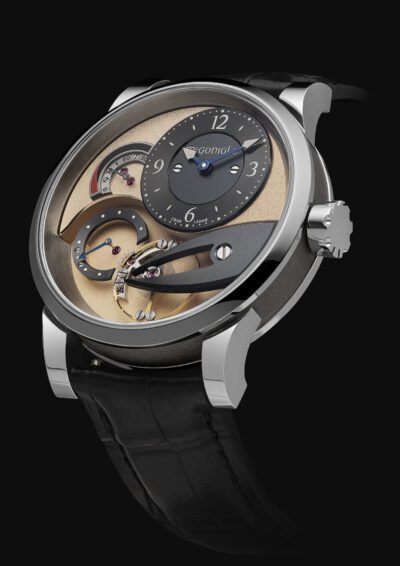 Swiss Watch - McGonigle creator and haute horlogerie Suisse avec la passion et l'inspiration irelandaise. Stephen McGonigle, irelandais et Horloger. Réalisé en studio sur fond noir, packshot watch photography in Neuchâtel.